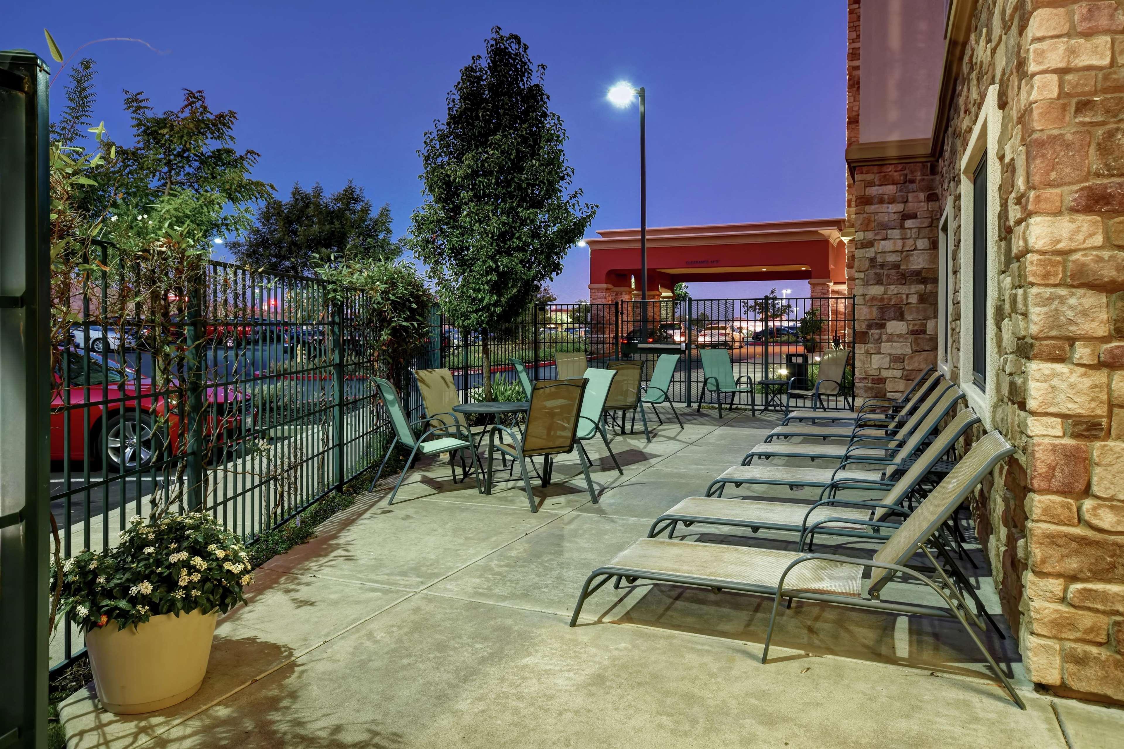 Hampton Inn & Suites Folsom Dış mekan fotoğraf