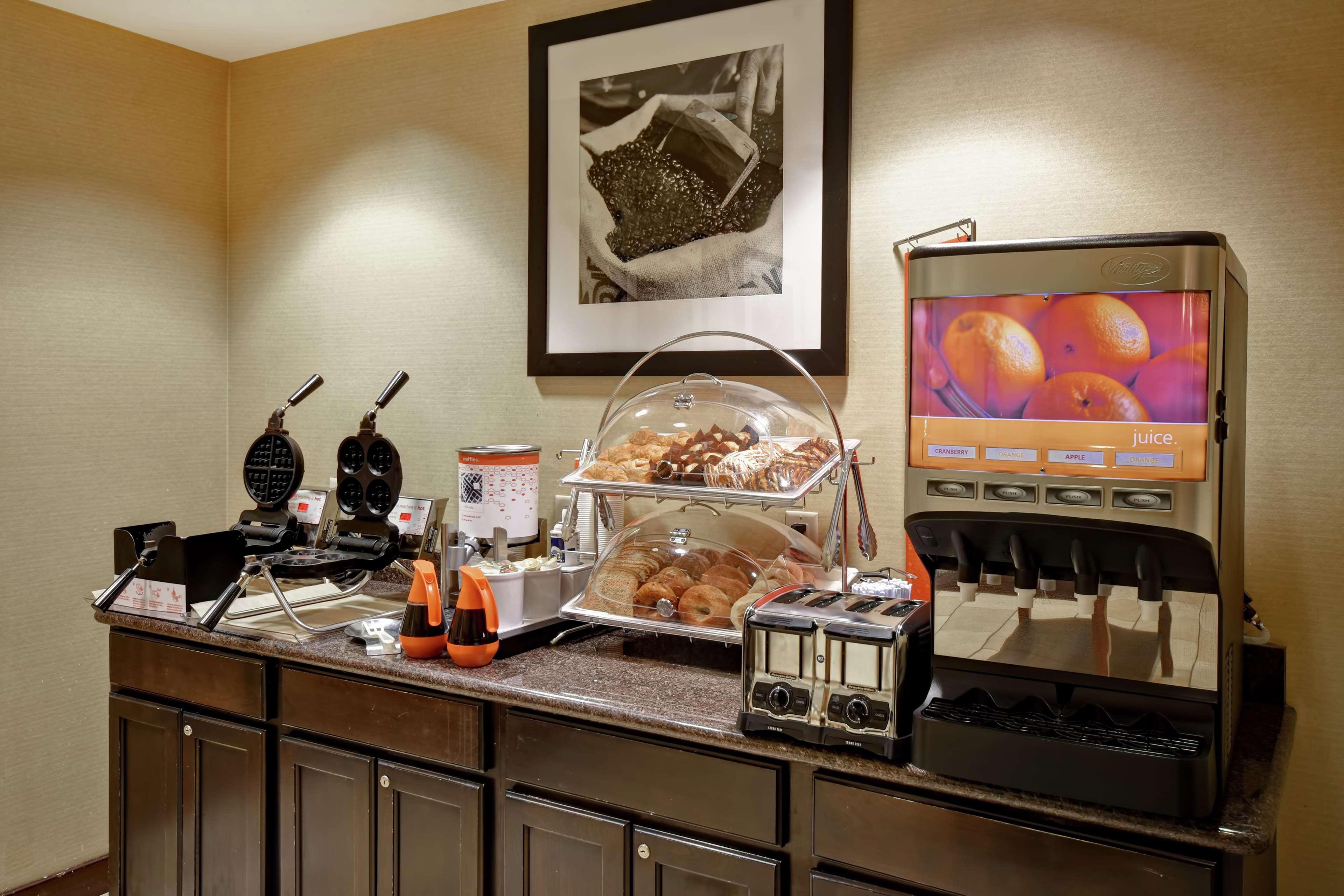 Hampton Inn & Suites Folsom Dış mekan fotoğraf