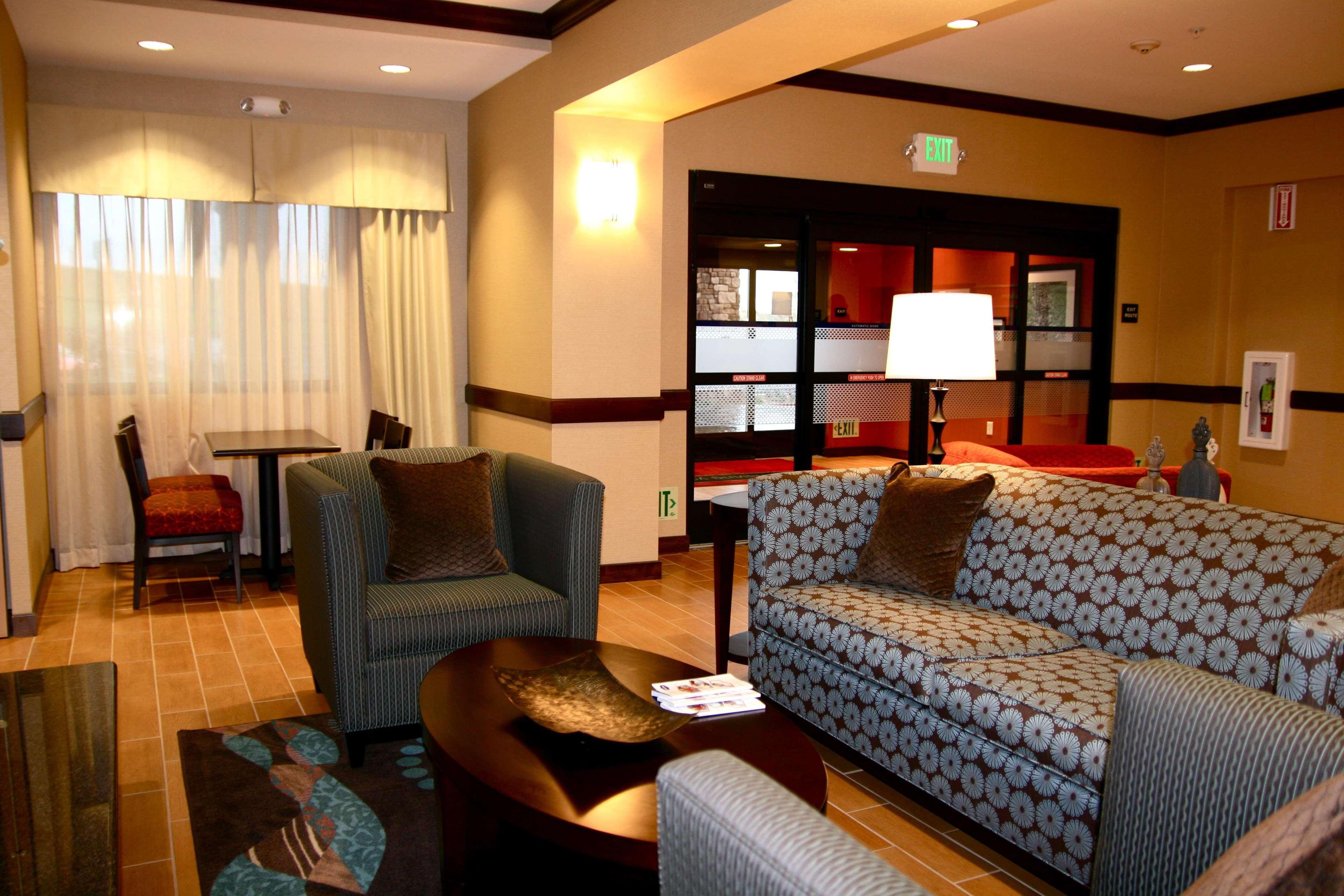 Hampton Inn & Suites Folsom Dış mekan fotoğraf