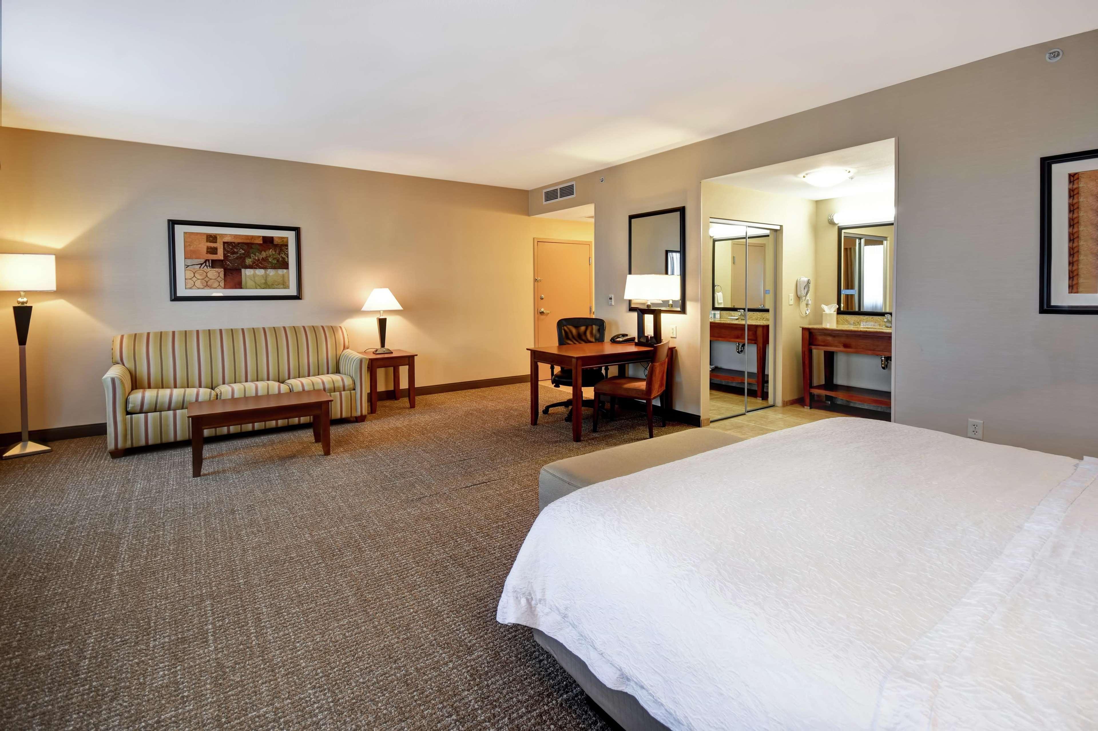 Hampton Inn & Suites Folsom Dış mekan fotoğraf