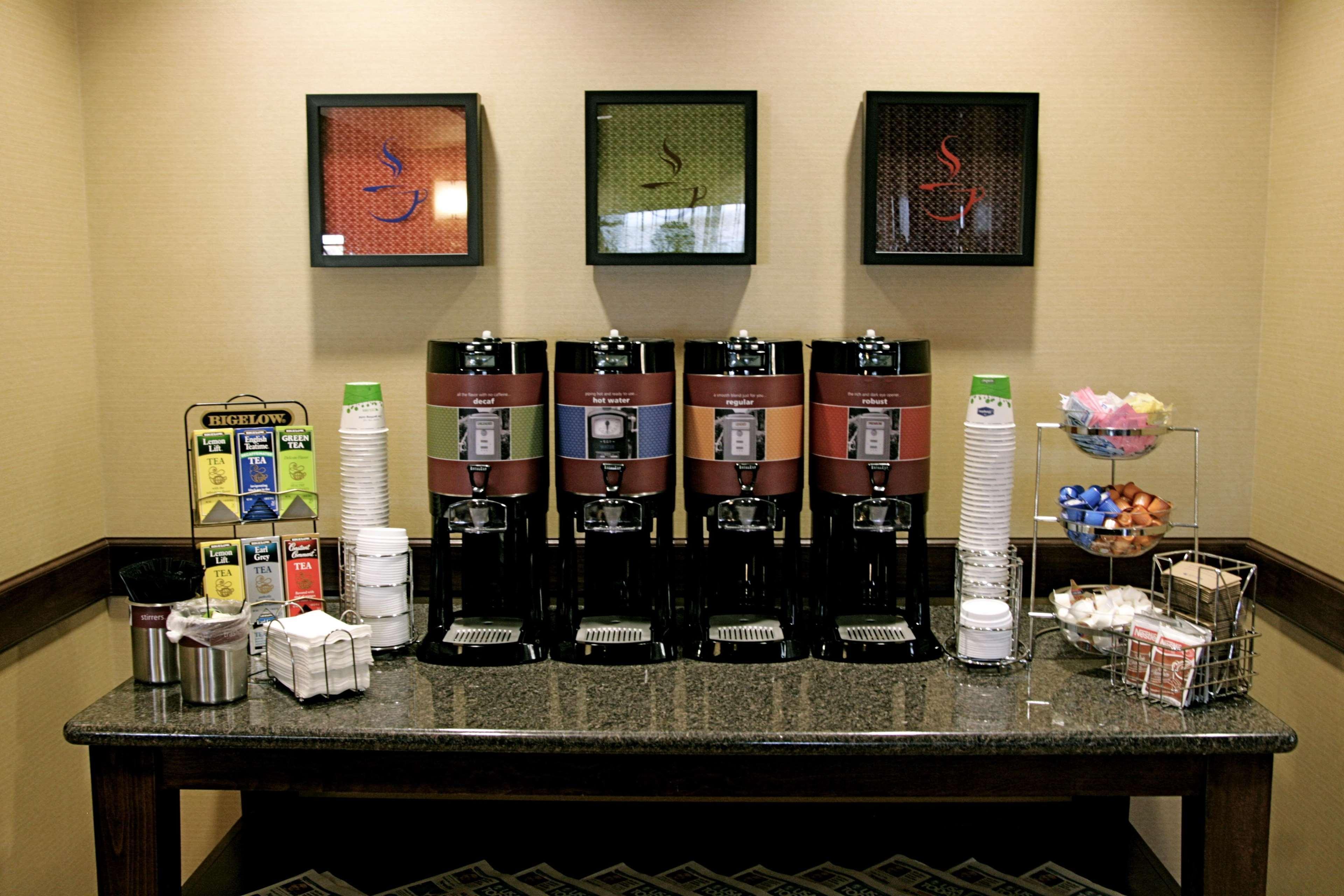 Hampton Inn & Suites Folsom Restoran fotoğraf