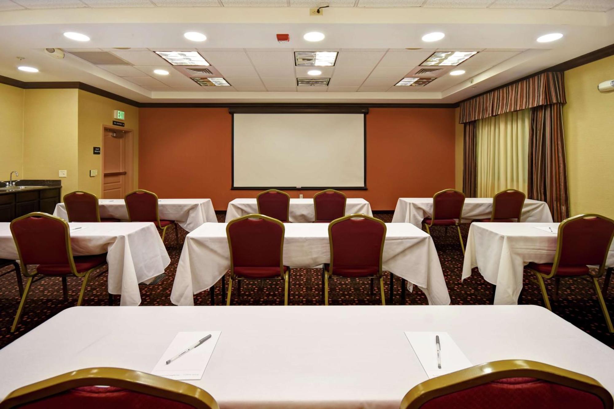 Hampton Inn & Suites Folsom Dış mekan fotoğraf