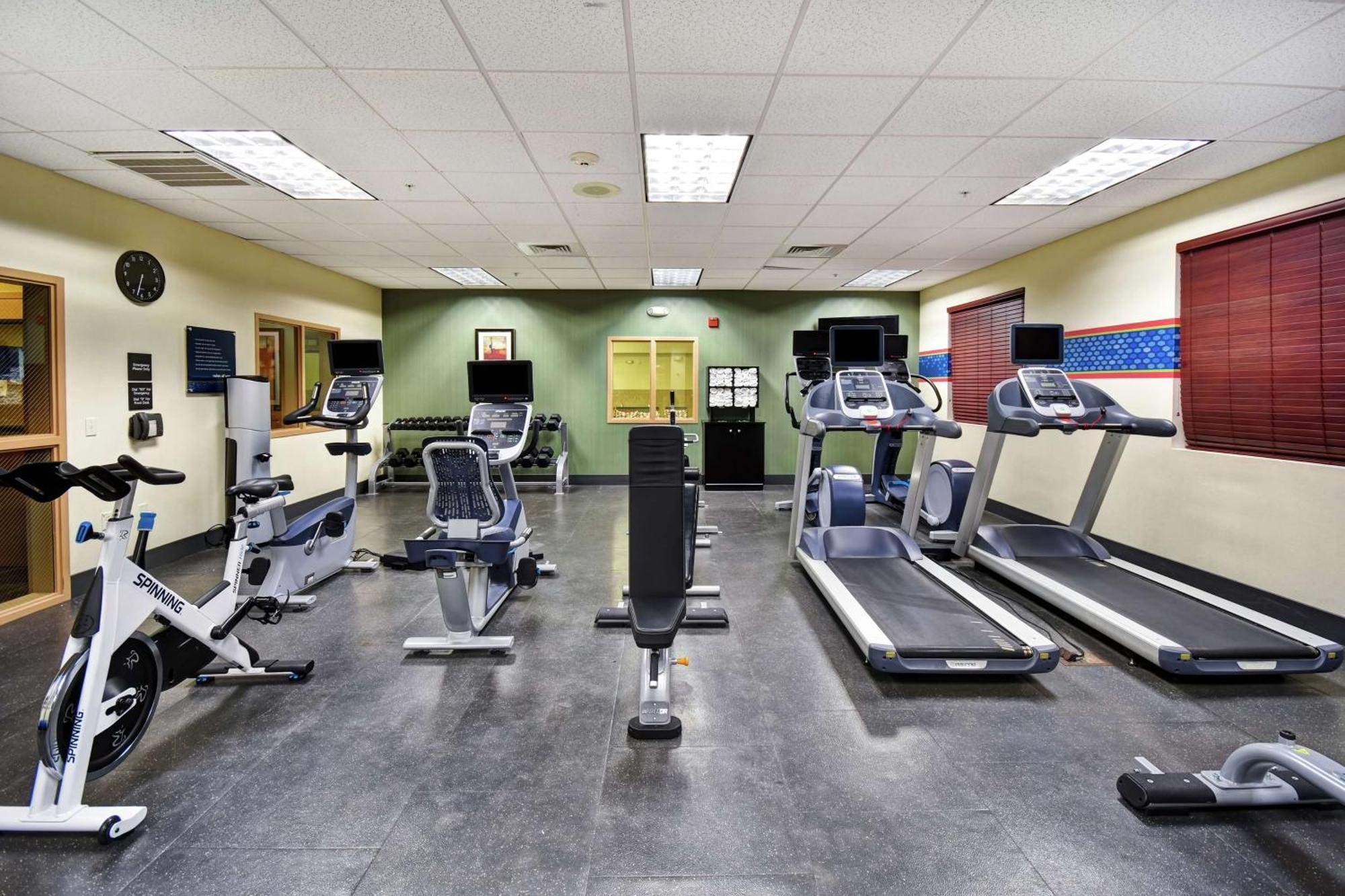 Hampton Inn & Suites Folsom Dış mekan fotoğraf